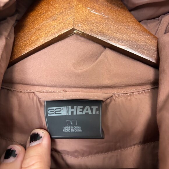 32 Degrees Women's Puffer Jacket in Tan - Picture 4 of 6